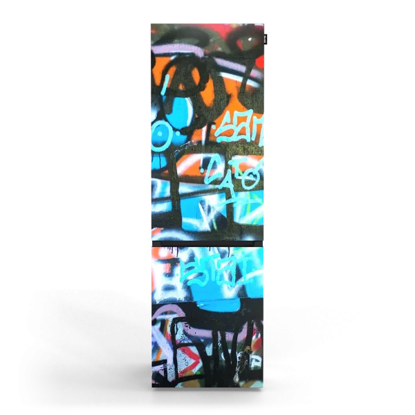 Large design koelkast met graffiti – urban kunstwerk in kleurrijke streetstyle